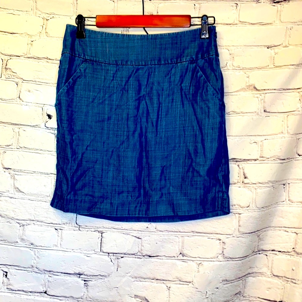 Ann Taylor Chambray Blue Denim Mini Skirt Size 4